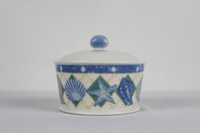 Load image into Gallery viewer, vintage trinket box with lid
