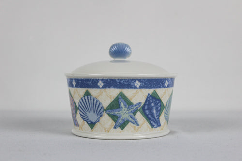 vintage trinket box with lid